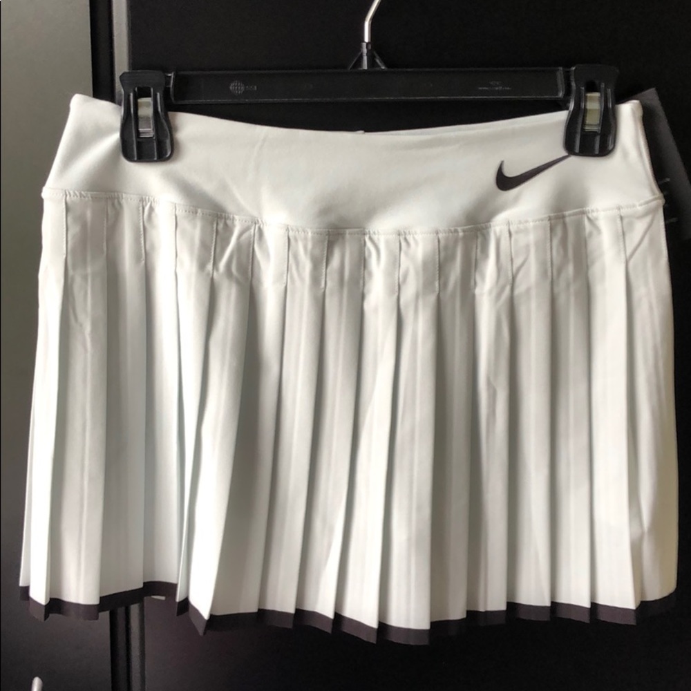 NWT Light Heather Grey Nike Victory Tennis Skirt